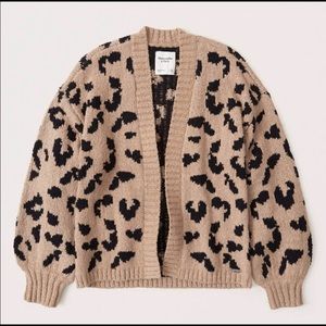 Abercrombie &Fitch - Leopard Print Puff Sleeve Cardigan - XL